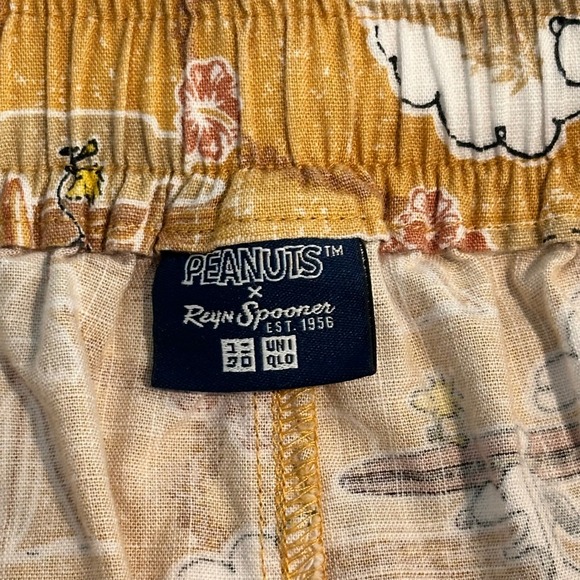Peanuts x Reyn Spooner Uniqlo Snoopy Surfing Shorts Women Small 4 Yellow Pockets - Picture 11 of 12